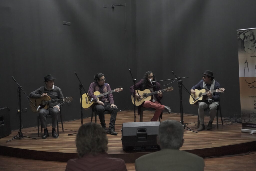 Servicios Taller de Guitarra Quiteña